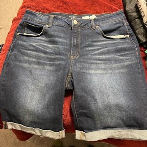 Womens Time and Tru Jean Bermuda Shorts, sz 14, worn once